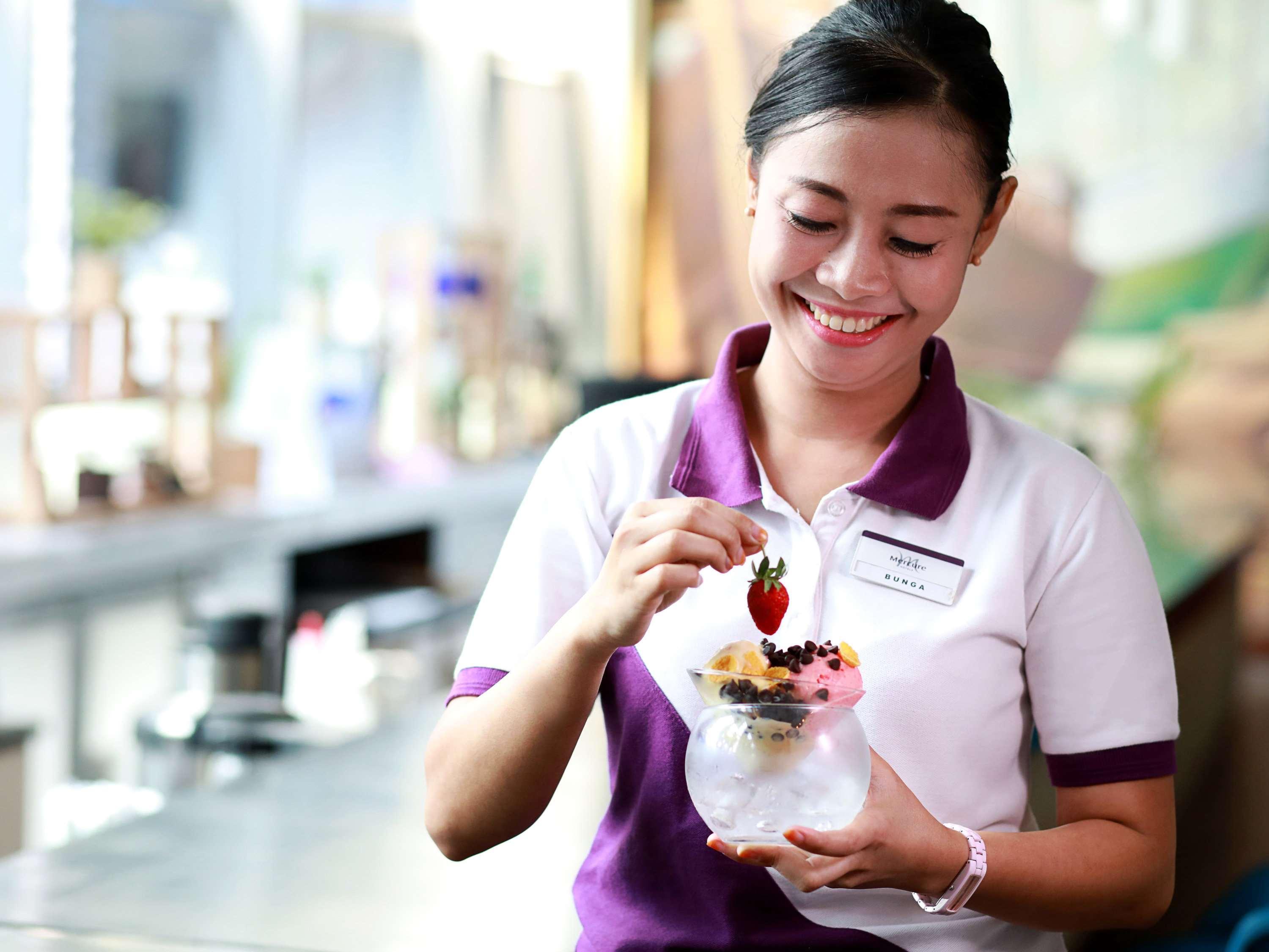 Hotel Mercure Convention Center Ancol 4*
