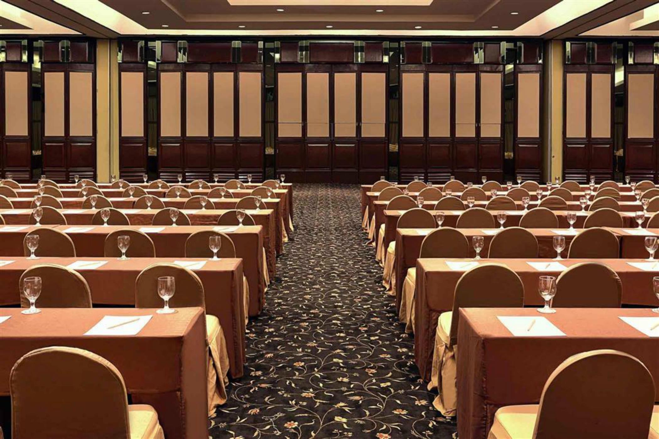 Mercure Convention Center Ancol Hotel 4*