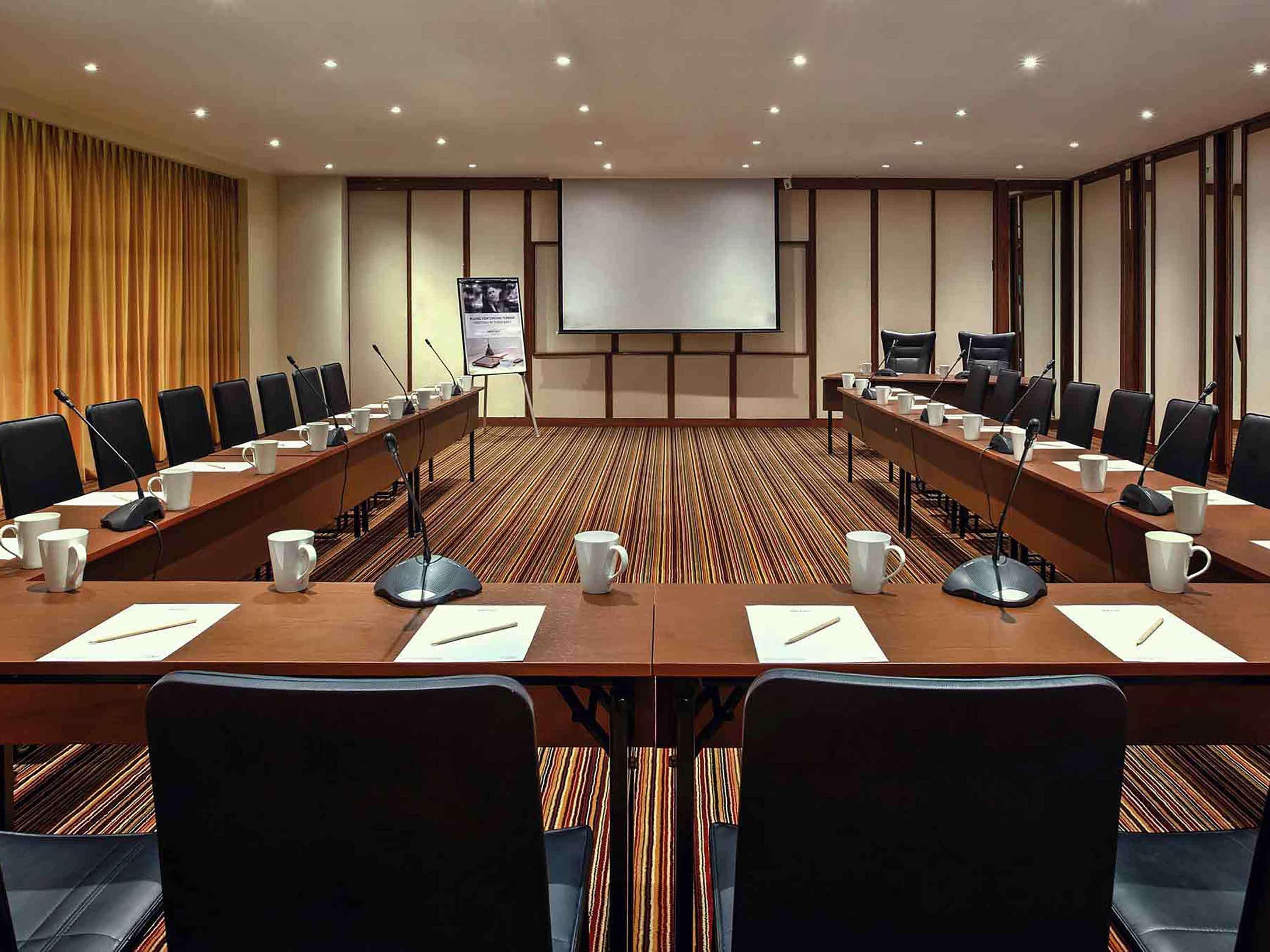 Mercure Convention Center Ancol Hotel 4*